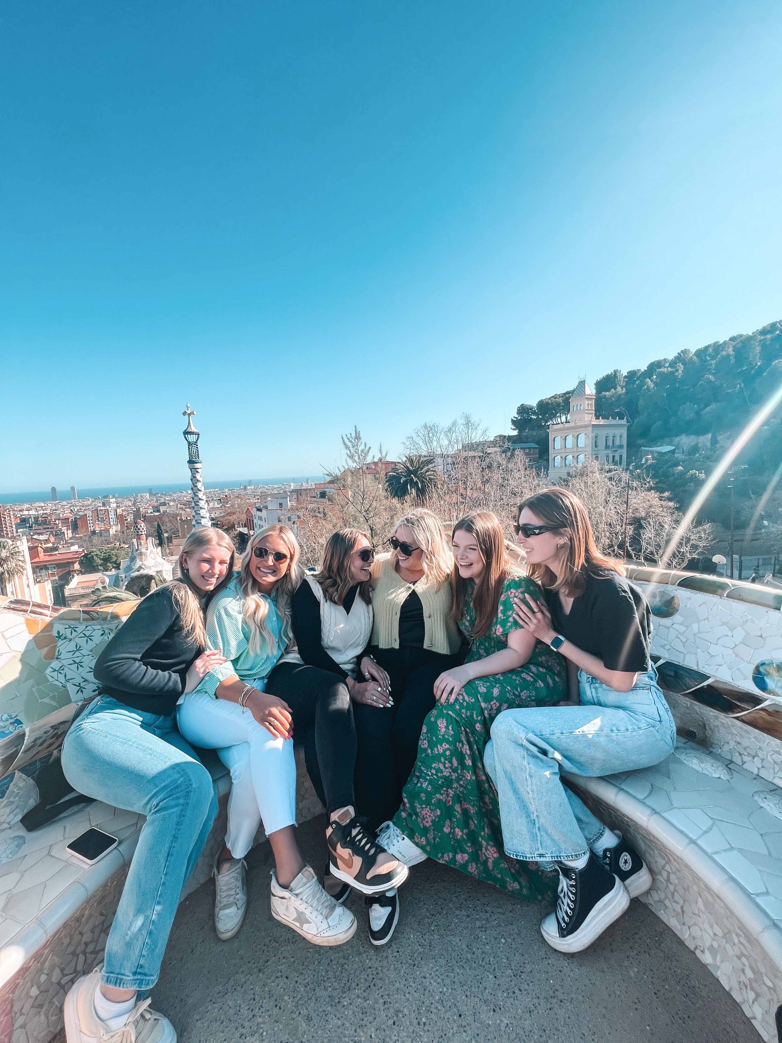 Cagle students posing in Barcelona