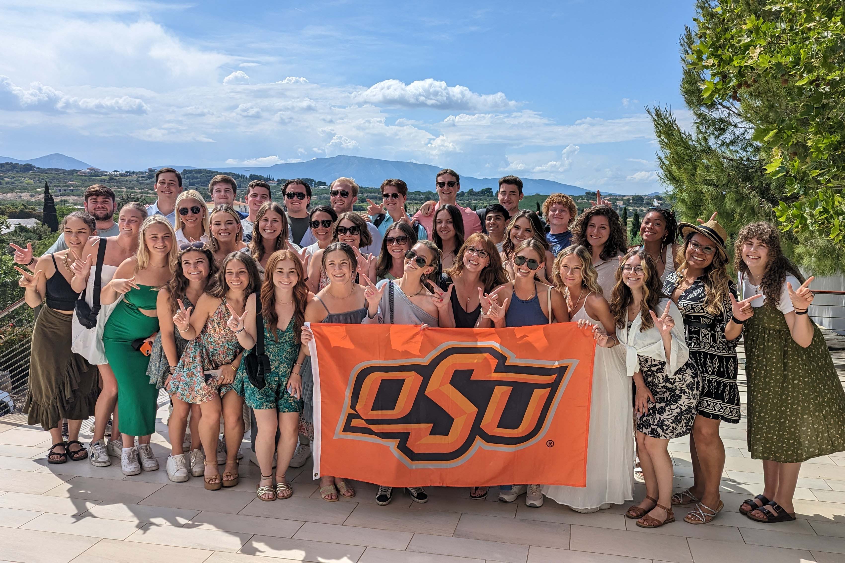 Cagle students in Greece